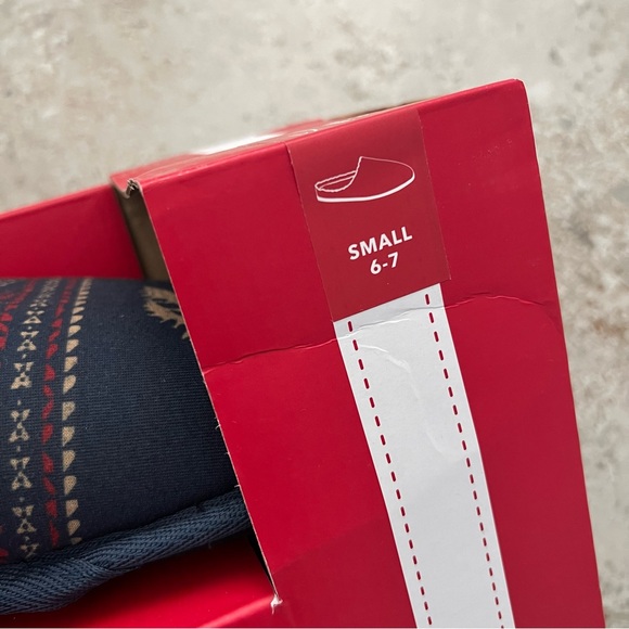 Club Room Men's Moose-Print Slippers (Navy, Small) Size 6-7 New in Box - Picture 10 of 13